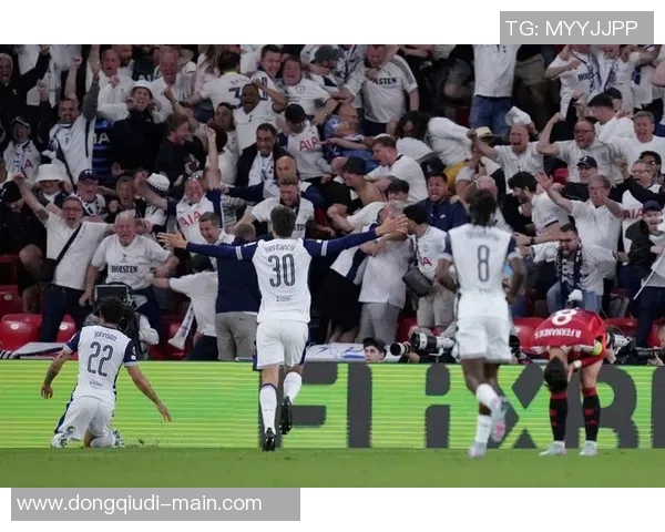 欧联杯激战利物浦与巴黎圣日耳曼战平帽子戏法引发转会热议