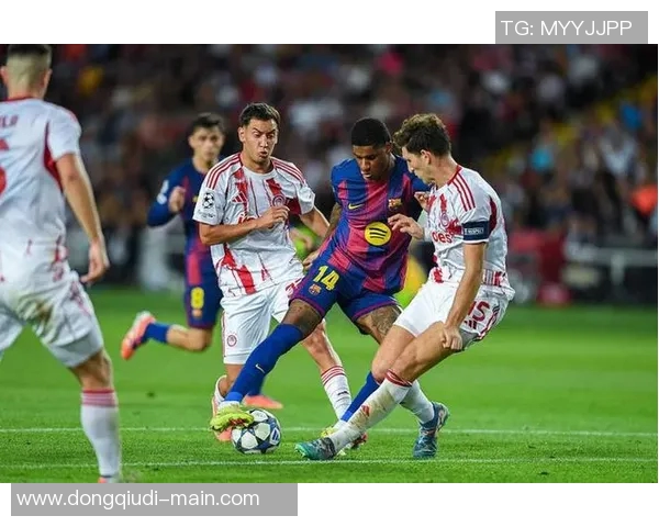 英超经典对决巴萨与曼联激战成平红牌事件引发全场热议